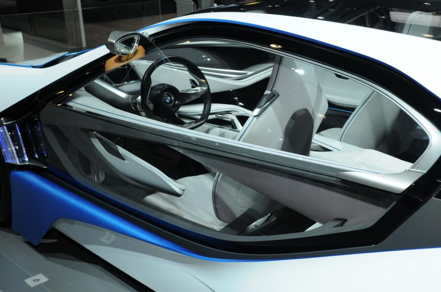  BMW Vision EfficientDynamics Concept 2009 года  (фото 140 из 206)
